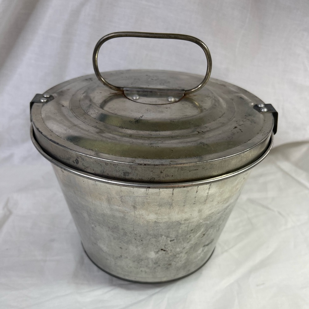 Vintage Aluminum Tin German Cake Mold W/ Lid Bundt Cake